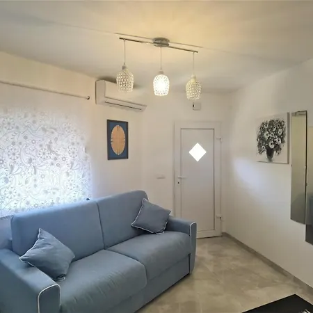 Daniela Apartament *